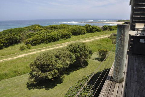 14 Steps - Accommodation Sunshine Coast 6