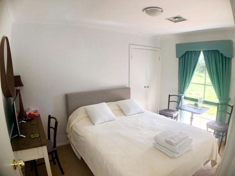 Melbourne Garden Bed & Breakfast - Accommodation Sunshine Coast 2