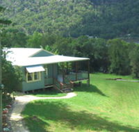 Singletons Retreat - Accommodation Sunshine Coast