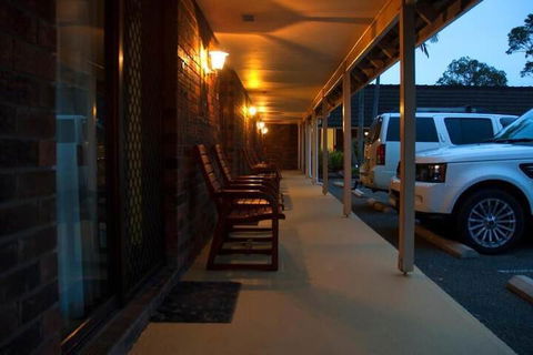 Karuah Motor Inn - Accommodation Sunshine Coast 1