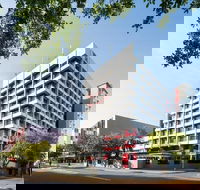 H on Smith Hotel - Accommodation Sunshine Coast