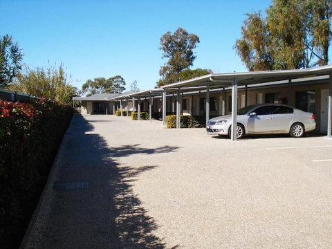 Oakey Motor Inn - Accommodation Sunshine Coast 1