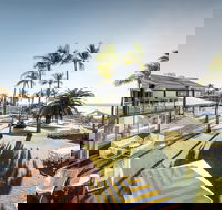 Mangrove Hotel - Accommodation Sunshine Coast