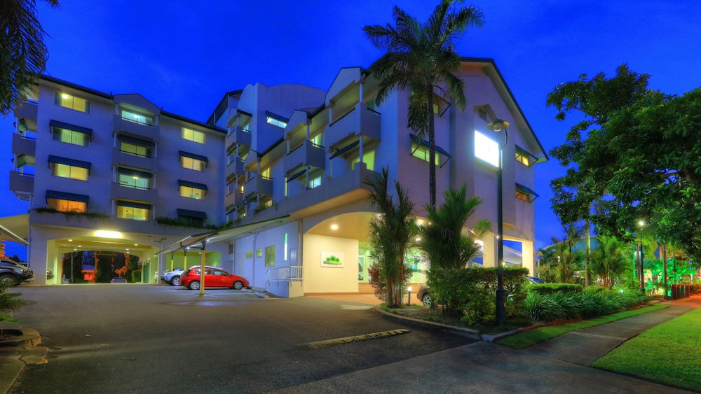 Cairns North QLD Accommodation Sunshine Coast