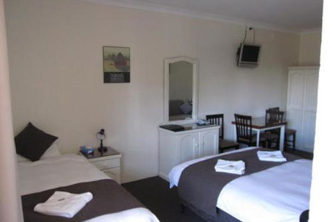 Aussie Settler Motel - Accommodation Sunshine Coast 2