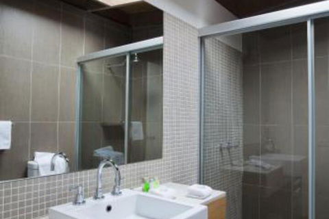 Chriss Beacon Point Restaurant & Villas - Accommodation Sunshine Coast 5
