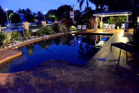 Waterfront Terraces - Accommodation Sunshine Coast 3