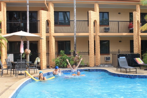 Oasis Inn Cairns - Accommodation Sunshine Coast 4