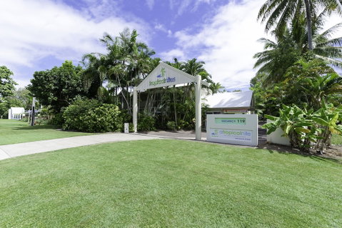 Tropical Nites - Accommodation Sunshine Coast 0