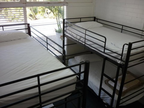 Hoey Moey Backpackers - Hostel - Accommodation Sunshine Coast 4