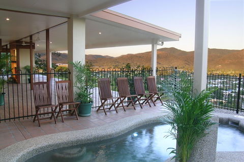 The Summit Rainforest Retreat - Accommodation Sunshine Coast 0