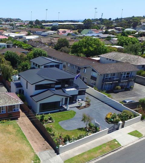 Birchwood On The River - Accommodation Sunshine Coast 0
