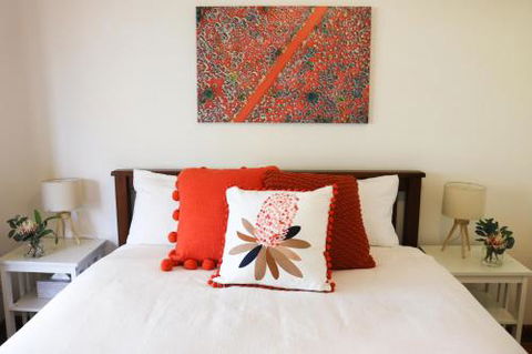 Linger Longer Vineyard Bed & Breakfast - Accommodation Sunshine Coast 3
