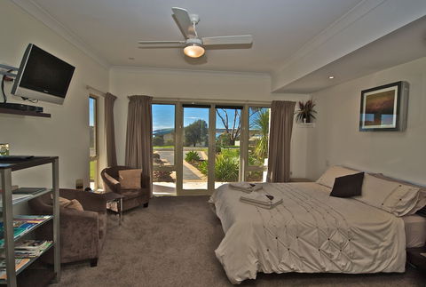 Searenity Holiday Accommodation - Accommodation Sunshine Coast 1