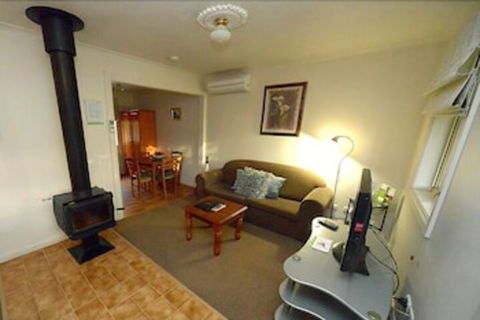 Riesling Trail & Clare Valley Cottages - Accommodation Sunshine Coast 5