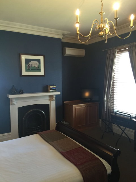 Clydesdale Manor - Accommodation Sunshine Coast 6