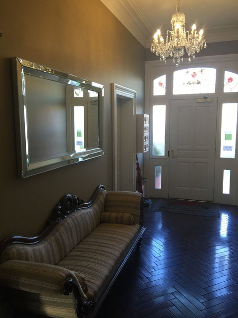 Clydesdale Manor - Accommodation Sunshine Coast 2