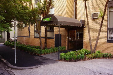 George Powlett Apartments - Accommodation Sunshine Coast 2