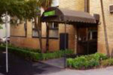 George Powlett Apartments - Accommodation Sunshine Coast 0