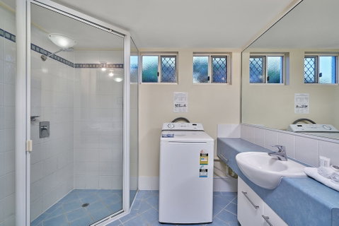 North Cove Waterfront Suites - Accommodation Sunshine Coast 4