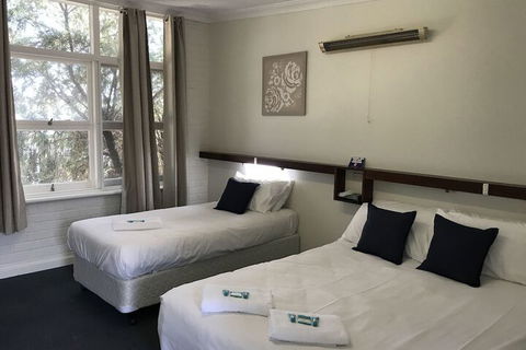 Walpole Hotel Motel - Accommodation Sunshine Coast 1