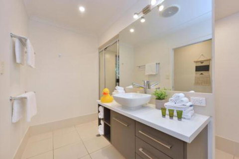 Concha Marina - Accommodation Sunshine Coast 3