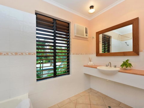 Balinese Breeze - Accommodation Sunshine Coast 4