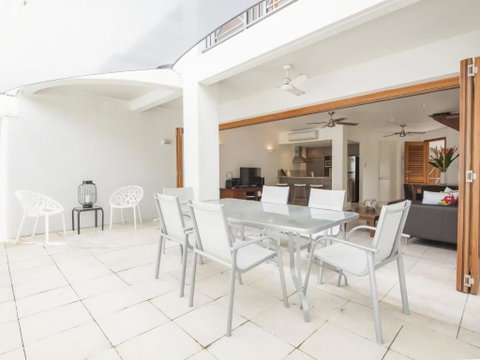 6 Templemoon - Accommodation Sunshine Coast 2