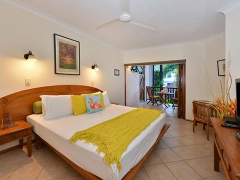 Poolside Studio - Accommodation Sunshine Coast 2