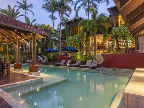 Poolside Studio - Accommodation Sunshine Coast 4