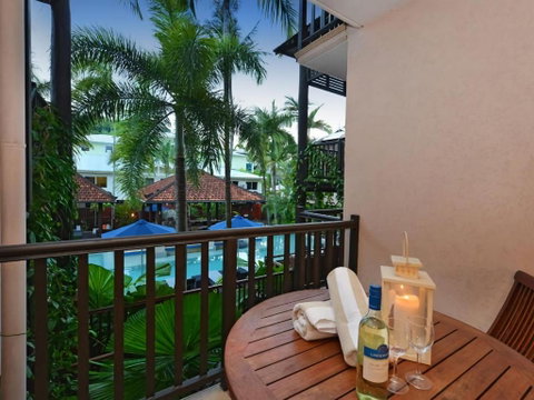 Poolside Studio - Accommodation Sunshine Coast 6