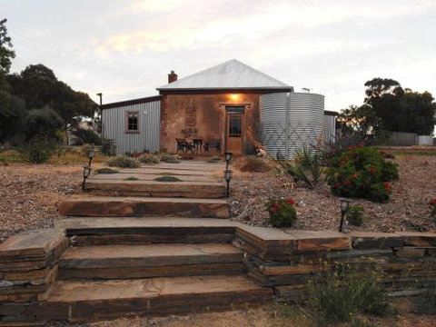 Cooks Cottage - Accommodation Sunshine Coast 1