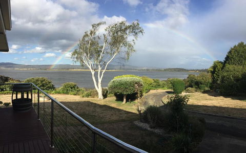 AmbleaWhile On Tamar - Accommodation Sunshine Coast 6