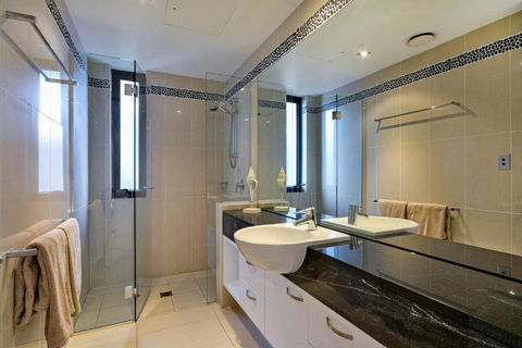 Villa 12 The Edge On Hamilton Island - Accommodation Sunshine Coast 2