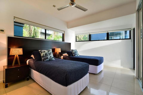 Villa 12 The Edge On Hamilton Island - Accommodation Sunshine Coast 4