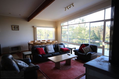Fairways Close - Accommodation Sunshine Coast 1