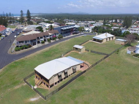 Yamba Pilot Cottage 1 Pets Welcome Close To Beach - Accommodation Sunshine Coast 5