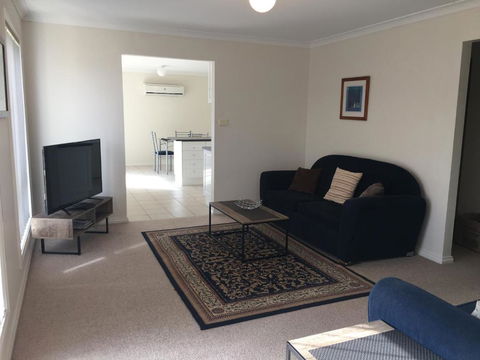 Melton Apartments - Accommodation Sunshine Coast 3
