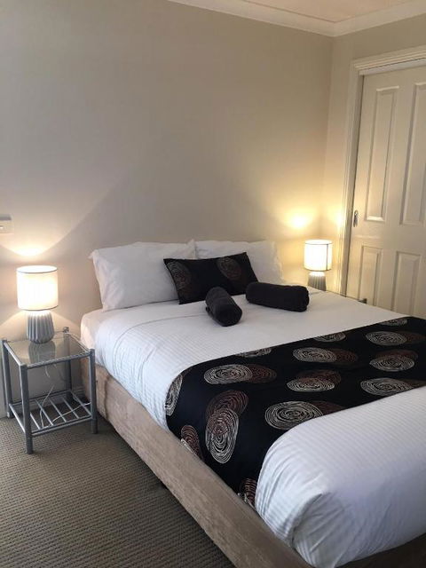 Melton Apartments - Accommodation Sunshine Coast 2