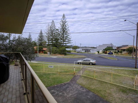 Anchorage 7 Beautifully Renovated Close To Rockpool - Accommodation Sunshine Coast 1