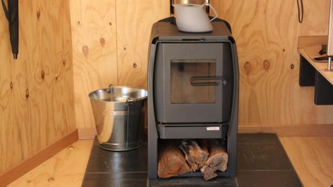 BAY Of FIRES ECO HUT Off Grid Experience At Binalong Bay - Accommodation Sunshine Coast 5