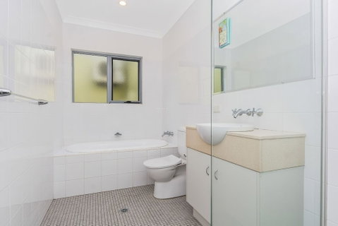 Angourie Blue Unit 2 - Accommodation Sunshine Coast 6