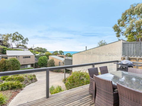 SUNRISE At BREAKERS Townhouse Close To Town - Accommodation Sunshine Coast 6