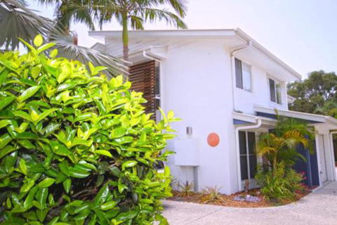 FANTASTIC HOLIDAY UNIT In A PERFECT LOCATION - Accommodation Sunshine Coast 0