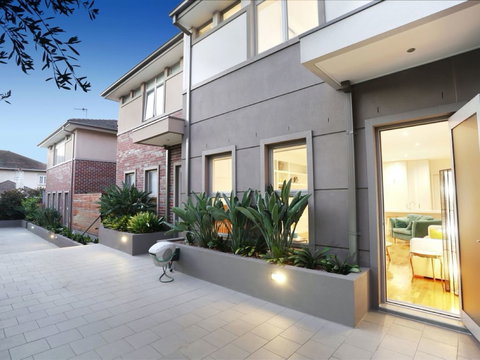 Kew Luxurious Townhouse - Accommodation Sunshine Coast 0
