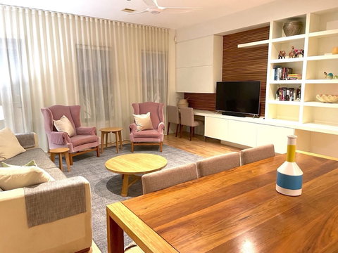 Kew Luxurious Townhouse - Accommodation Sunshine Coast 6