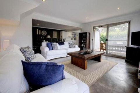 AtTHE COVE - Accommodation Sunshine Coast 0