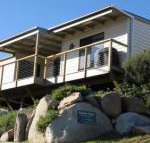 KINGFISHER COTTAGE Beachfront at the Binalong Bay - Accommodation Sunshine Coast