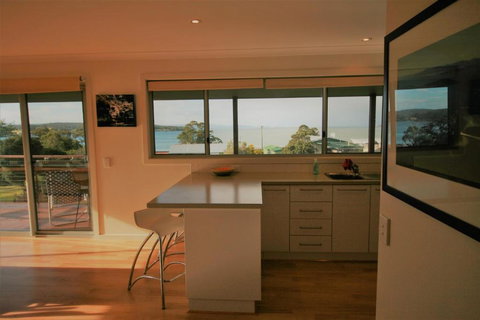 Seaview At Southport - Accommodation Sunshine Coast 6