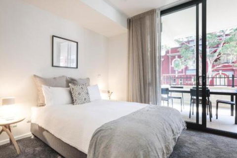 Contemporary Apartment In Newcastle CBD - Accommodation Sunshine Coast 5